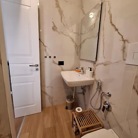 Dolce Luna בית הארחה 3*