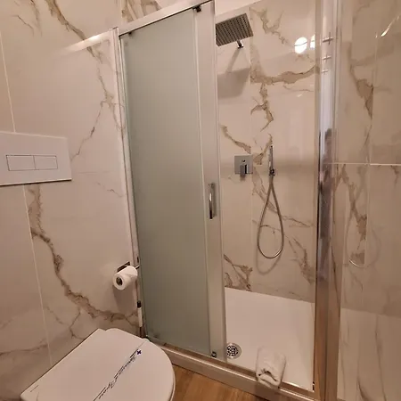 Dolce Luna בית הארחה 3*